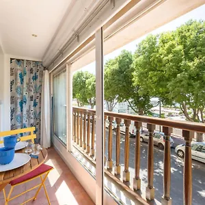 Cabine 56 - Comme Une Cabine De Bateau à L'entrée Du Port Appartement
